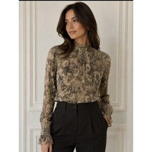 L'AGENCE Paola Blouse Taupe Black Floral Lamé Smocked Mock Neck Plissé Top Sz XS